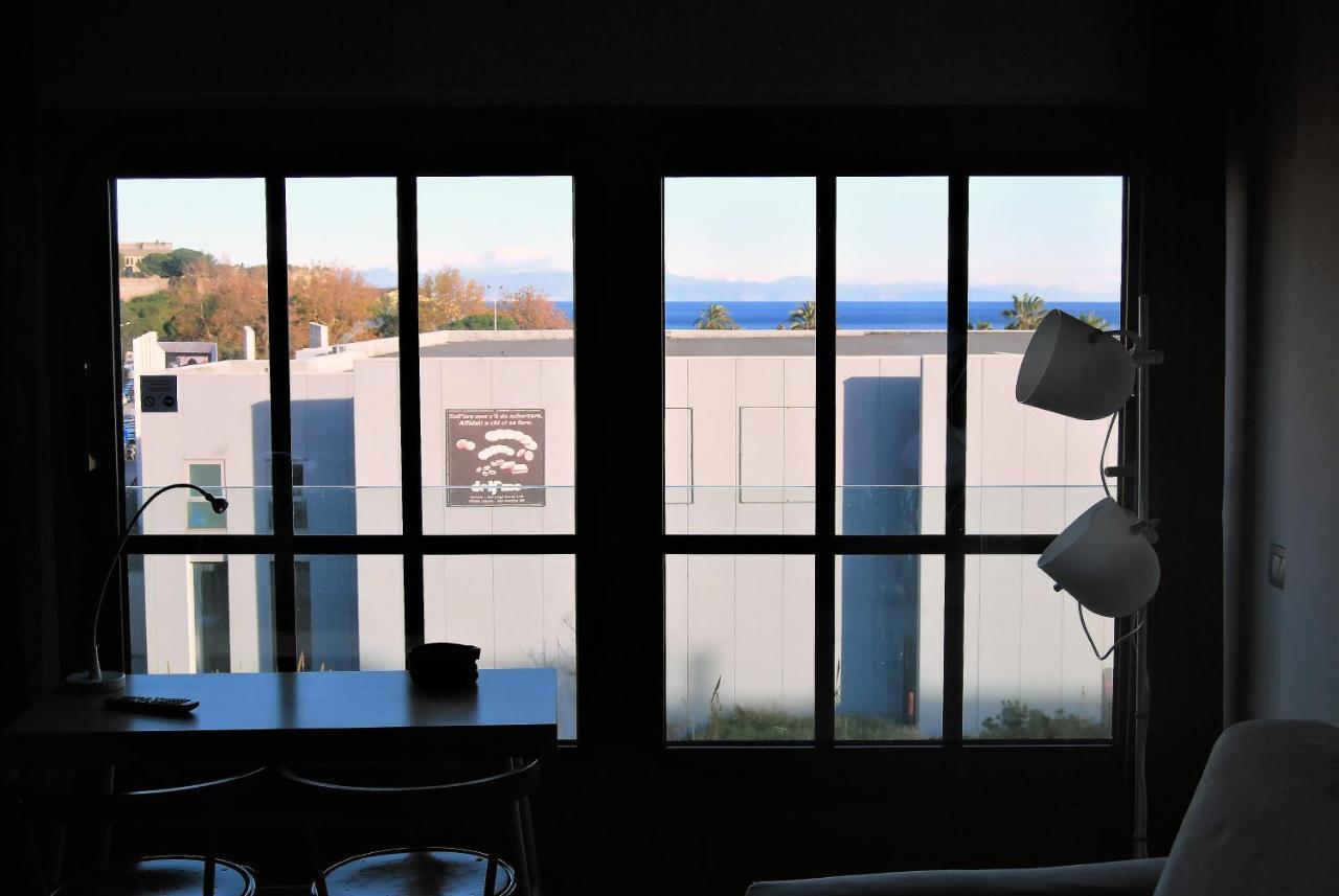 Apartmán Modern & Bright Flat - 2 Min From The Sea Savona Exteriér fotografie